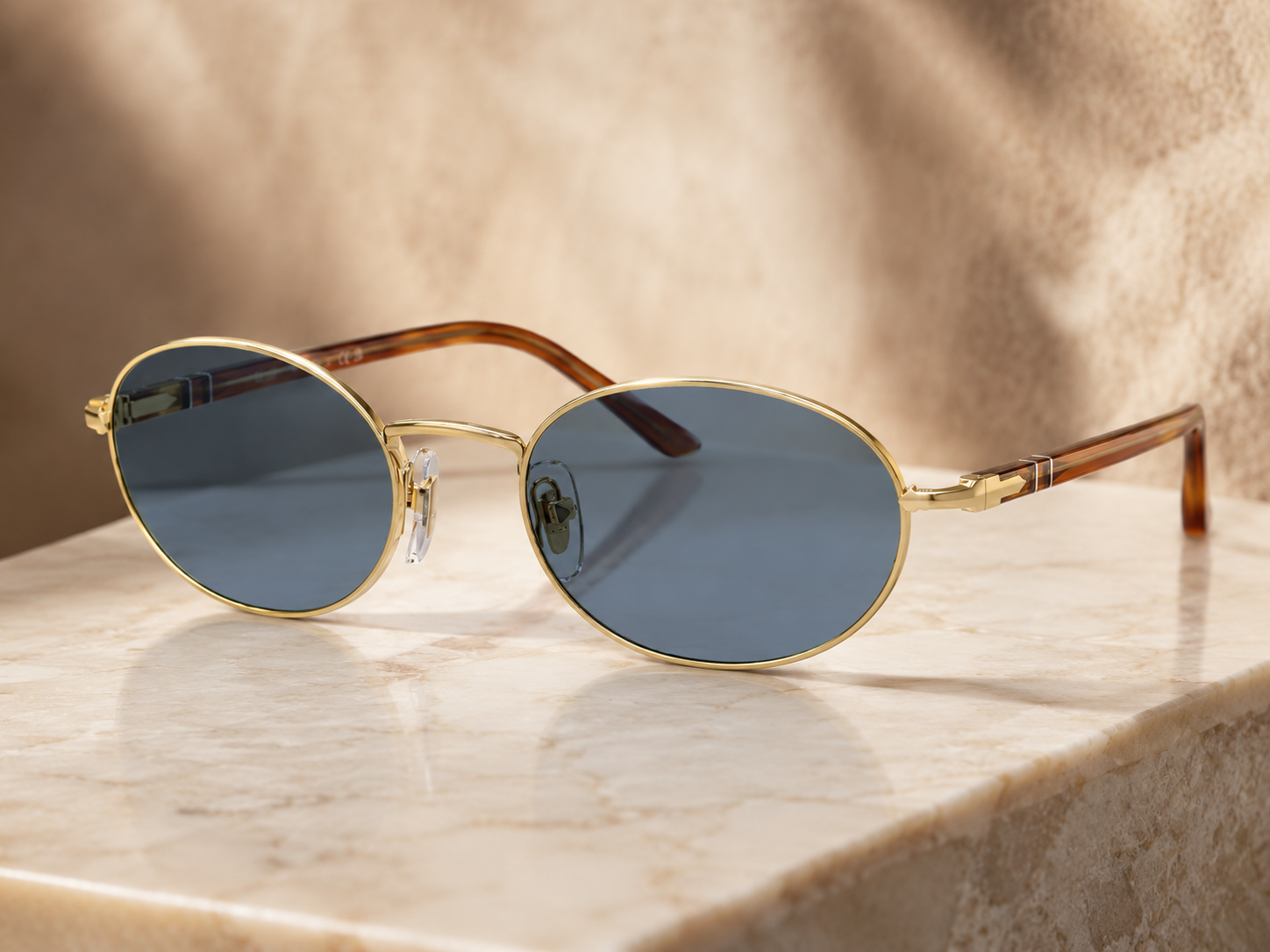 Persol gafas sol doradas aviador verano 2026 Guillermo Ópticos Madrid