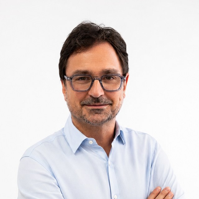 Guillermo J. Álvarez, optometrista y audiólogo en Guillermo Ópticos Madrid
